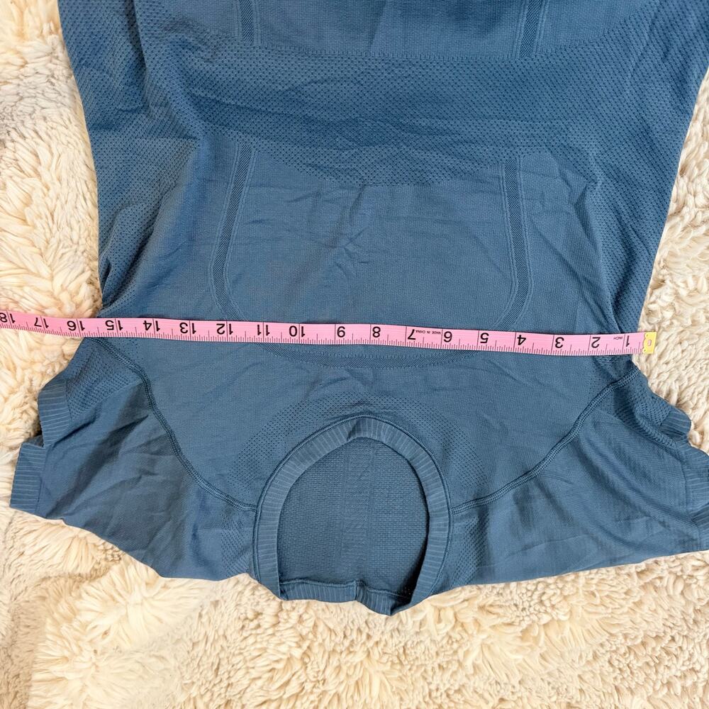 Lululemon Swiftly Tech Short Sleeve Top Blue Size 8 - Picture 4 of 7